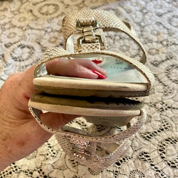 🔥Anne Klein Flex Snake Skin Wedge Sandal🔥 - Picture 9 of 15